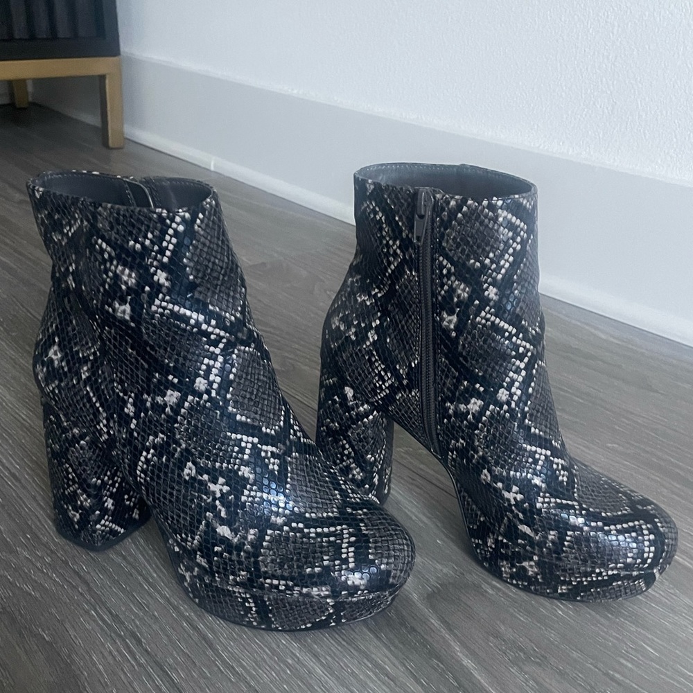 Steve Madden Platform Booties